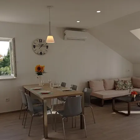 Apartamento Lucija With Sea View